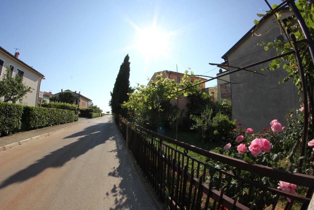 Apartments Neno Umag Exterior photo